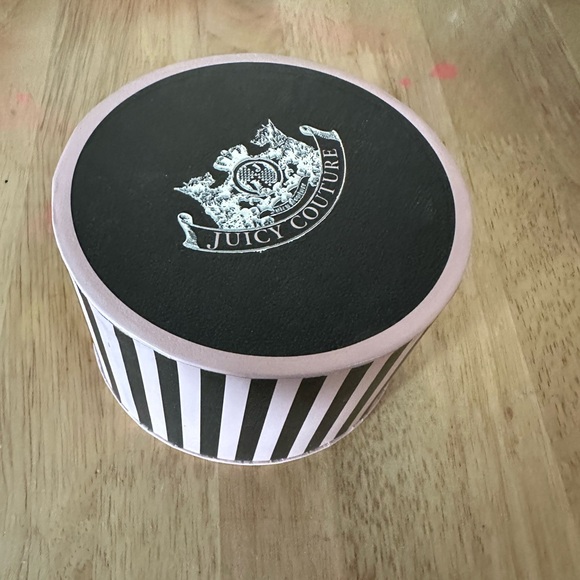 Juicy Couture Accessories - Juicy Couture Dusting Powder New